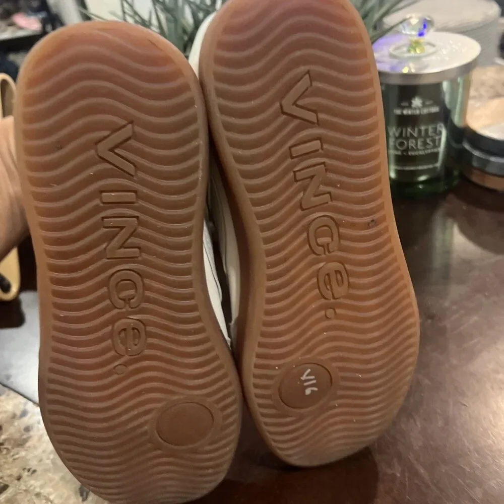 Vince oasis suede